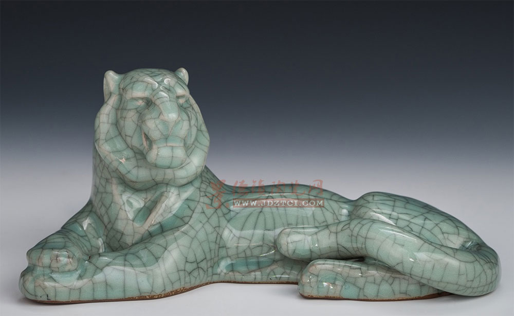 郭琳山：《南宋官窯釉瓷雕虎》賞析