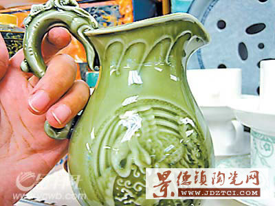 臺(tái)灣產(chǎn)“活瓷龍耳茶酒器”